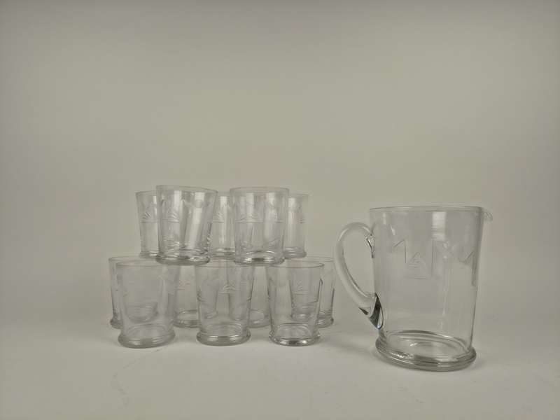 Glasservis, slipad dekor