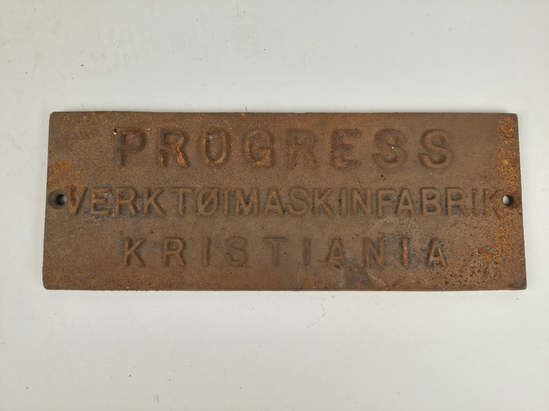 Skylt, gjutjärn