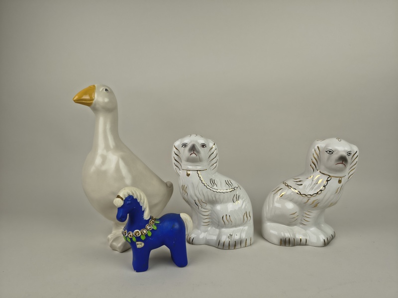 Figuriner bl.a. sparbössa Höganäs