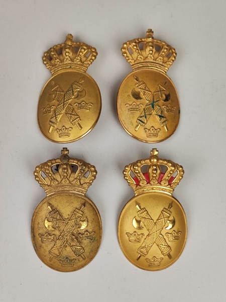 Bröstmärken 4 st, 1900-talets mitt, Polis