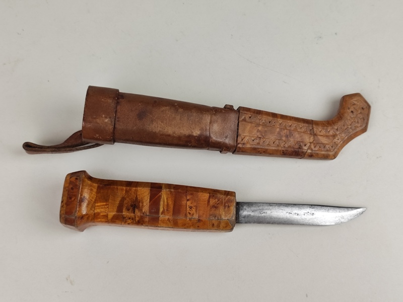 Kniv, signerad BD