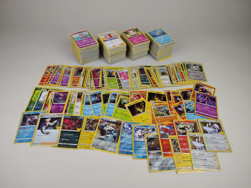Parti Pokémonkort, ca 1000 st, flertalet holografiska