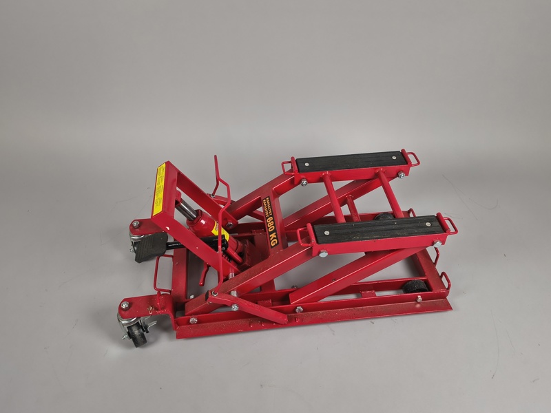 MC-lyft, Hydraulisk, Kamron 680 kg