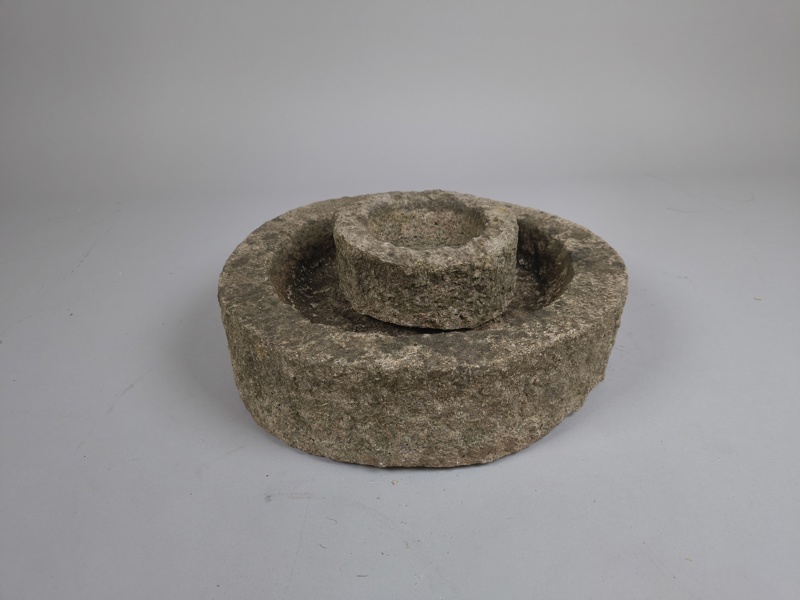 Fågelbad, granit