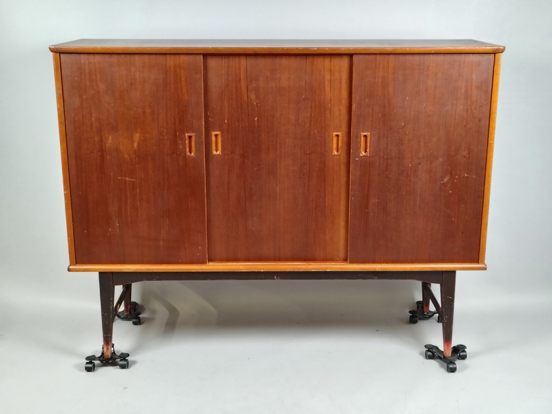 Sideboard/ Skåp, Teak