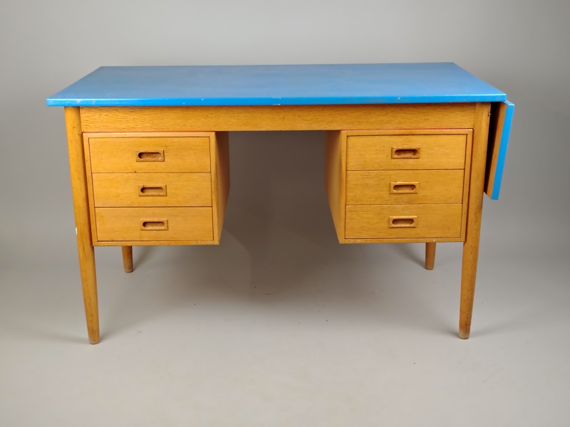 Skrivbord, Ek 1960-tal