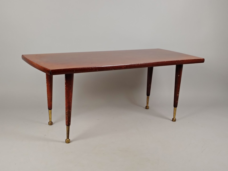 Soffbord, 1960-tal, mässingsdetaljer