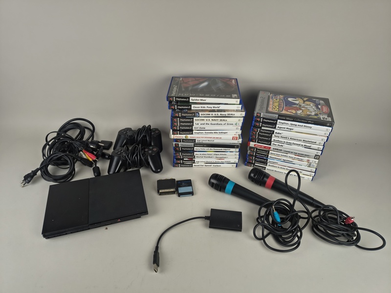 TV-spel, Playstation 2 Slim med tillbehör