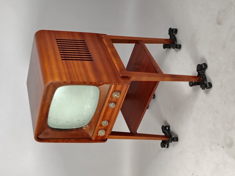 Äldre Tv, Aga TV typ 412