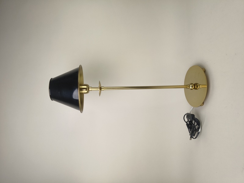 Bordslampa, mässingsfärgad 