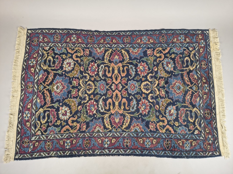 Orientalisk matta, handknuten