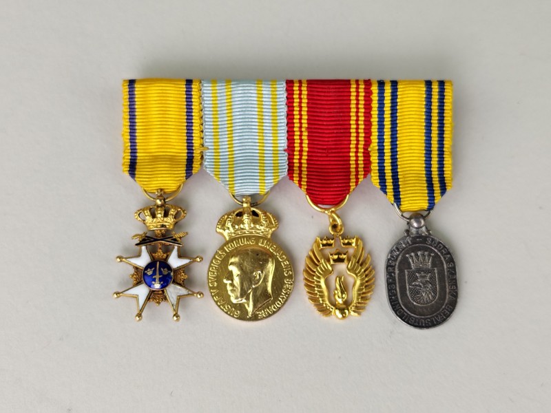 Medaljer, miniatyr - Kungliga Svärdordern Guld & Emalj, Lingiaden, Riksluftsskyddet E Södra Skpnska Befälsutbildningsförband