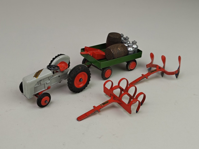 Leksak, Traktor Ferguson Tekno Danmark , plåt