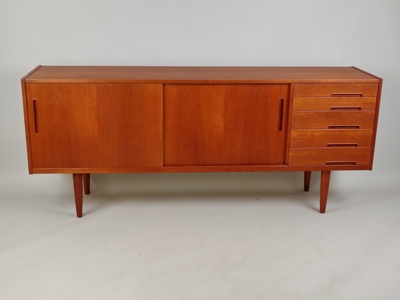 Sideboard, "Trento" Nils Jonsson Troeds Bra Bohag, Teak