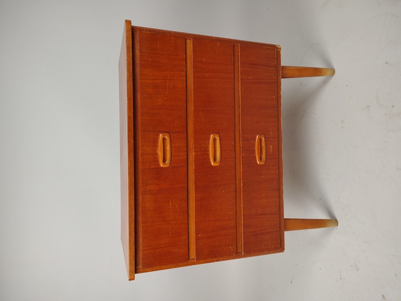 3-Lådig Byrå, Teak