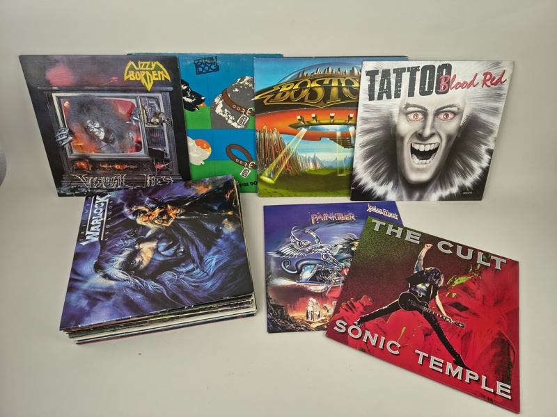 Parti LP-skivor, mestadels Hårdrock bl.a. The Cult, Warlock, Judas Priest m.fl.