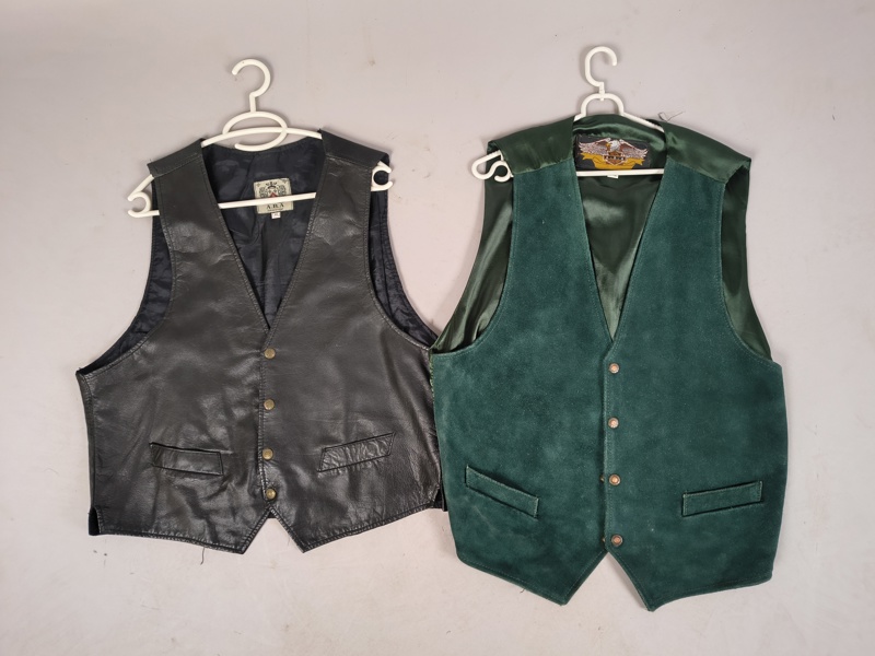 Västar 2 st, Mocka & skinn, stl XL