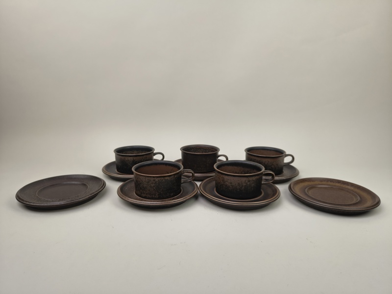 Tekoppar & fat, "Ruska" Ulla Procopé Arabia Finland