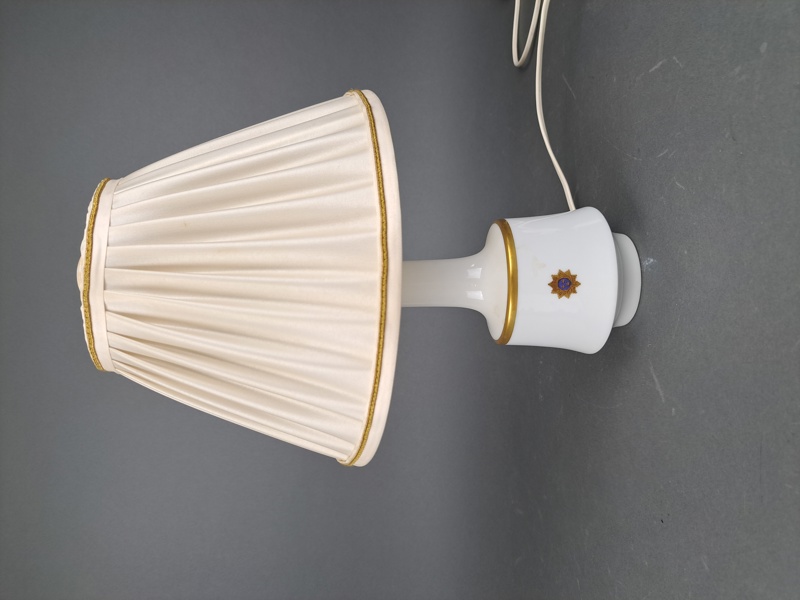 Bordslampa, Hackefors, Militär dekor