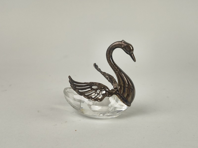 Saltkar, Silver & glas, Svan