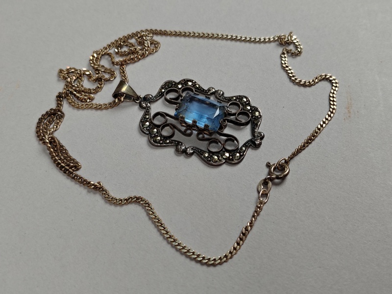 Silverhänge & halsband, ljusblå sten