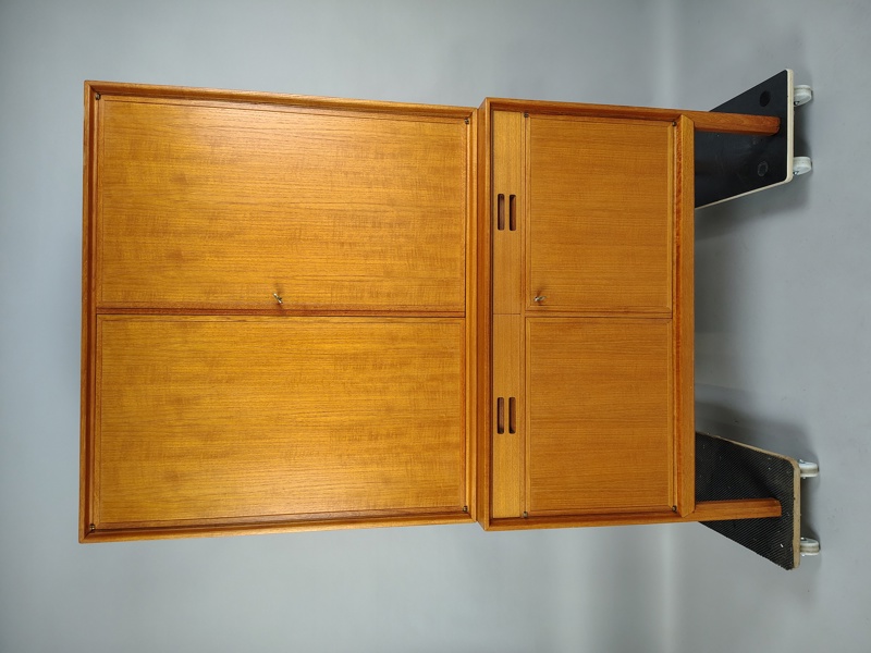 Linneskåp, Bertil Fridhagen, Bodafors, teak