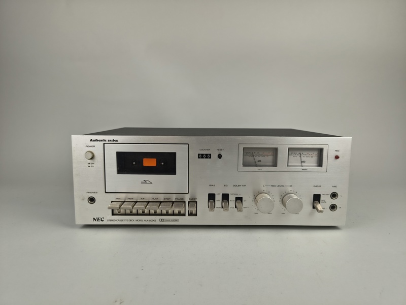 Kasettbandspelare, NEC Auk-500E