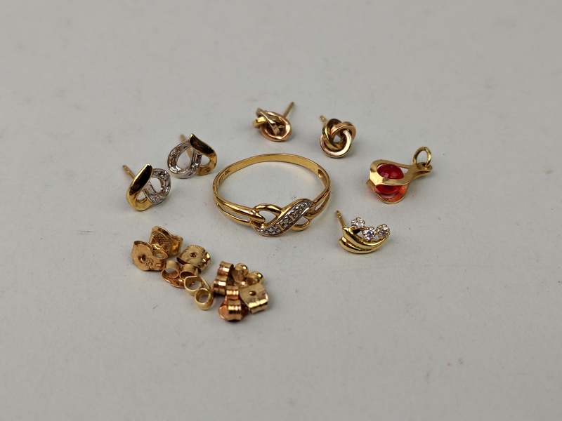 Guld 18 k, bl.a. Ring & öronhänge
