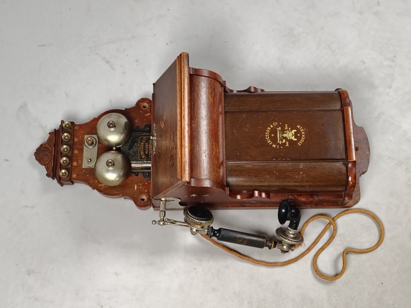 Äldre väggtelefon, LM Ericsson