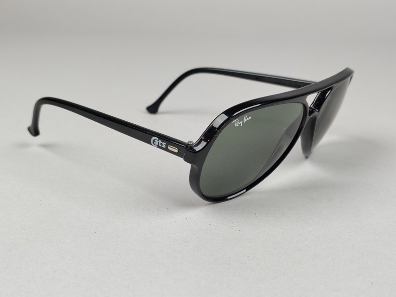 Solglasögon, Rayban Cats