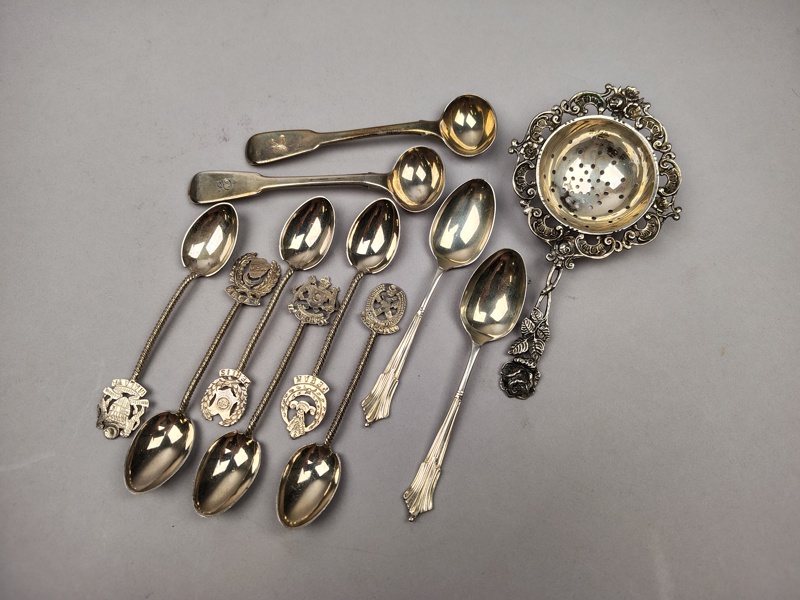Silverföremål, 11 , bl.a. England