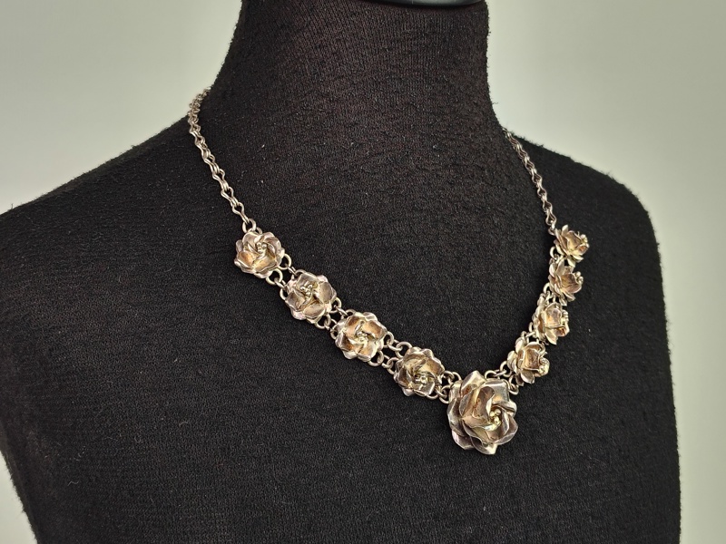 Halsband, Silver