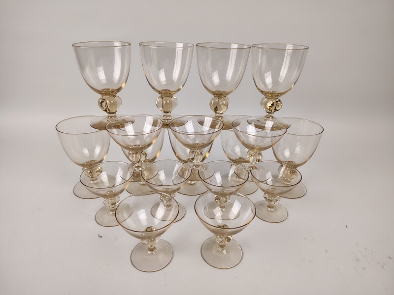 Glas, "Gulli" Siegfrid Ståhl Gulla skruf, Uranglas