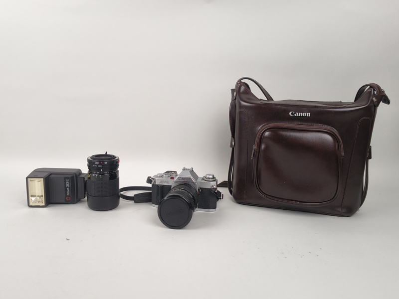 Kamera med tillbehör, Canon AV-1