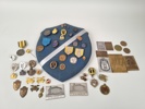 Parti Militära pins & medaljer