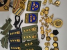 Parti Militära Emblem, knappar, pins m.fl.