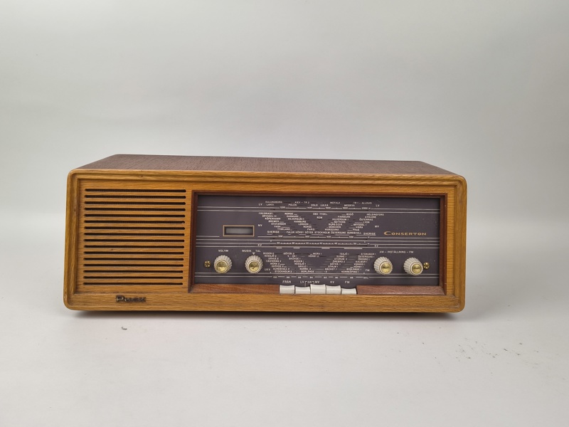 Bordsradio, Conserton, Teak