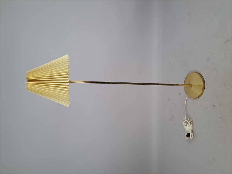 Golvlampa, Hans-Agne Jakobsson MArkaryd