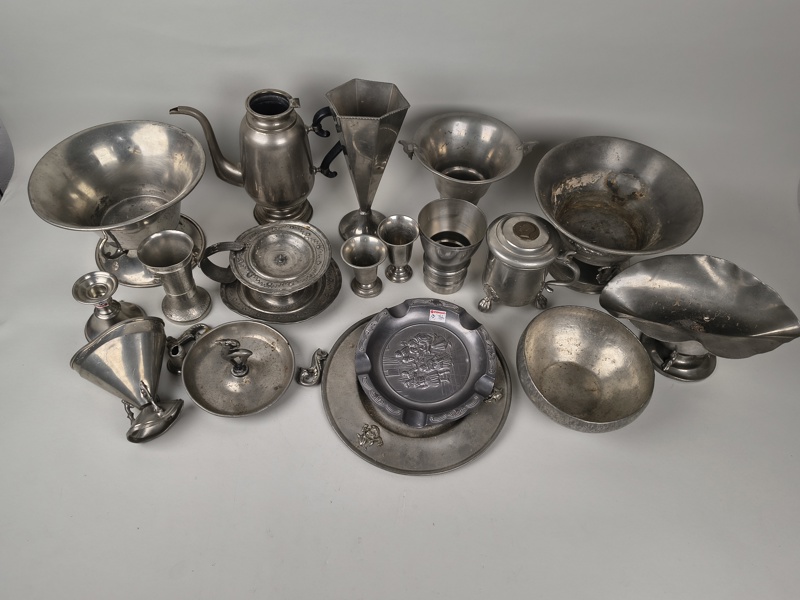 Stort parti tennföremål