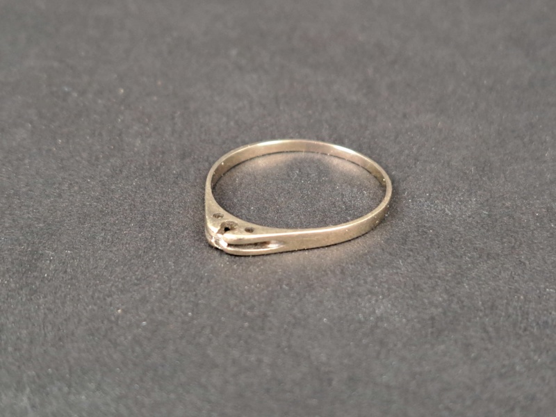 Ring, 18 k Vitt Guld med Diamant