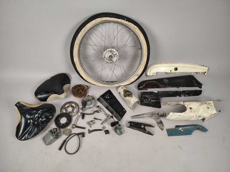 Parti diverse Mopeddelar