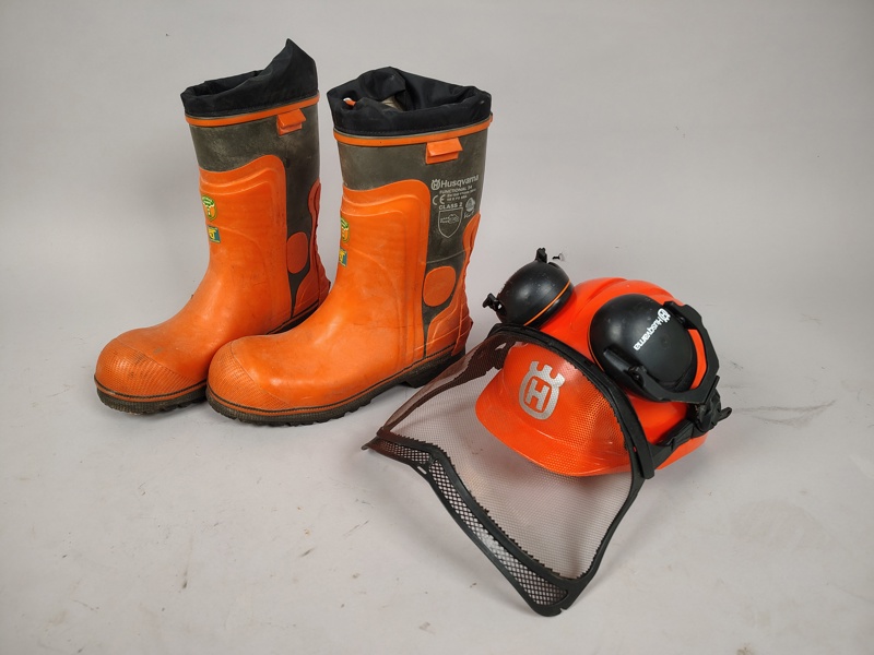 Sågskyddstövlar & hjälm, Husqvarna