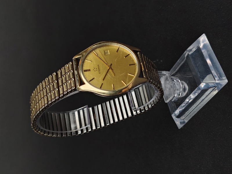 Armbandsur, Eterna Quartz