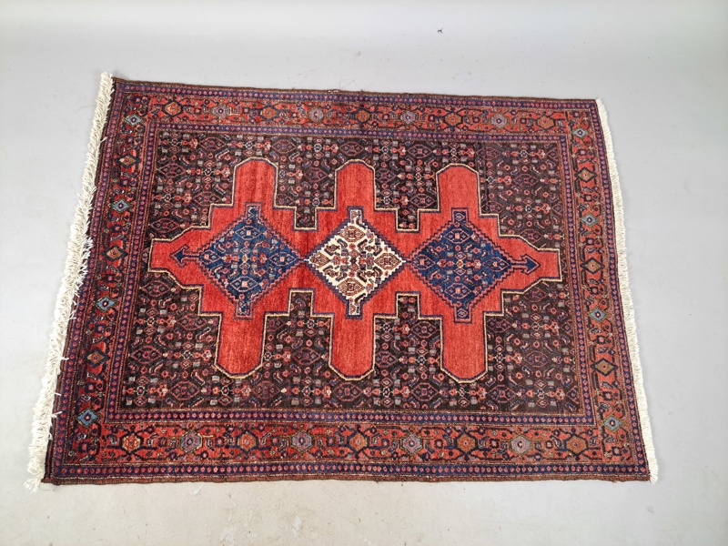 Orientalisk matta, handknuten