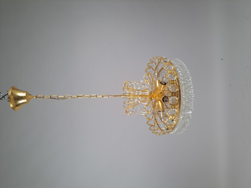 Takkrona, gulmetall & prismor