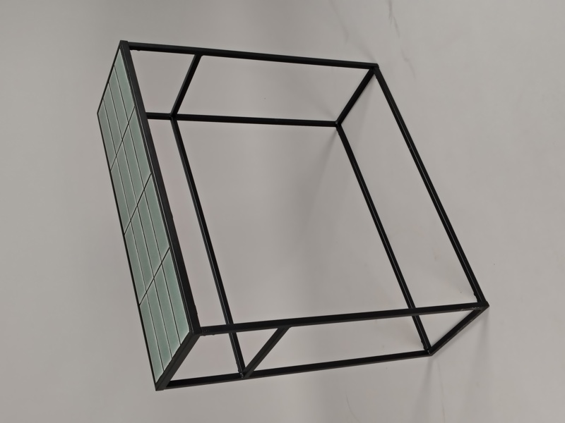 Sidobord, metallstomme & kakel