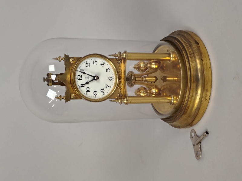 Årsur, Gustav Becker, glas & mässing