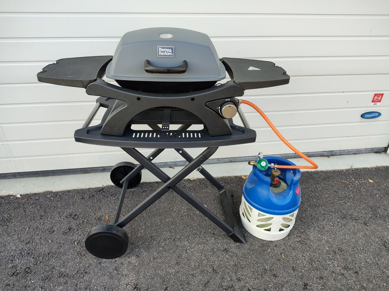 Gasolgrill med gasol, Burns & Barkles