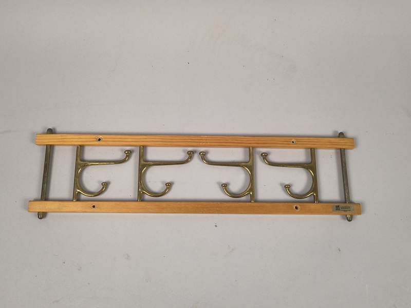 Klädhängare, Dekorativ Furu