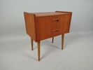 Hallbyrå, teak